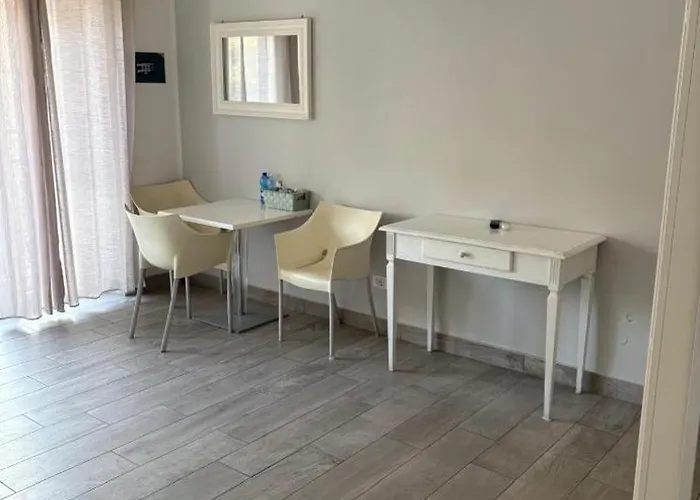 Hotel Domus Dotta New Bologna